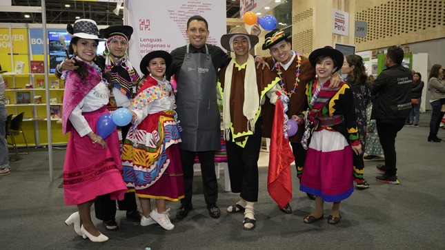 PERÚ INAUGURA ESTAND EN LA FERIA INTERNACIONAL DEL LIBRO DE BOGOTÁ 2024