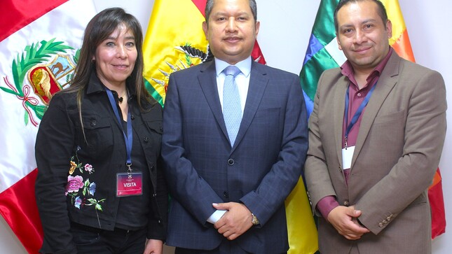 Encargado de Negocios a.i. con representantes del Campo Ferial Chuquiago Marka