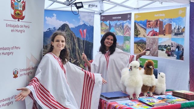 Embajada del Perú promueve la riqueza cultural nacional en festival de Hungría