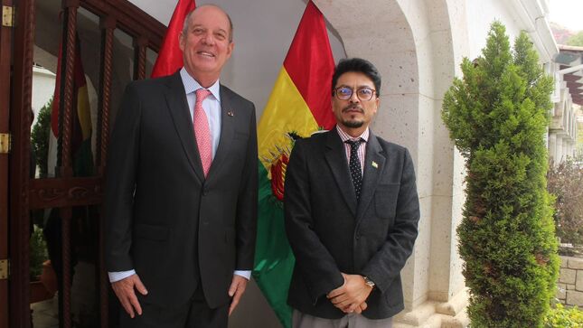 Embajador del Perú y el Ministro de Relaciones Exteriores de Bolivia