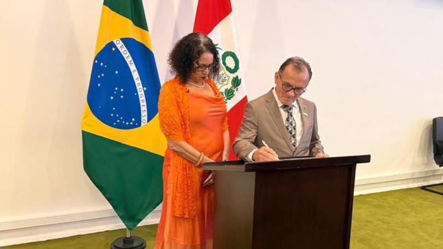 Perú y Brasil firman histórico acuerdo de cooperación científica para liderar la innovación y proteger la Amazonía