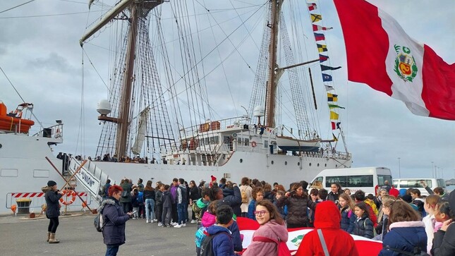 Embajada del Perú en Italia destaca el éxito de la visita del B.A.P. Unión a Civitavecchia
