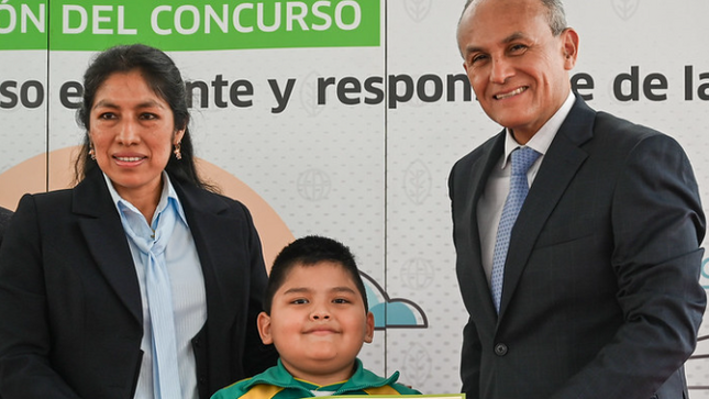 Foto grupal premiación concurso buenas prácticas APEC Ciudadano