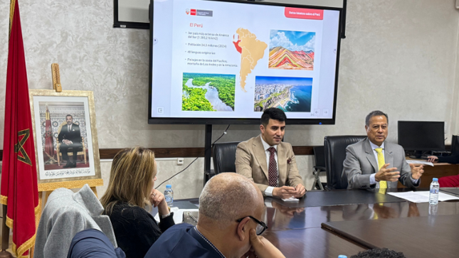 Embajador del Perú resalta integración con Marruecos en la Universidad Mohammed V de Rabat